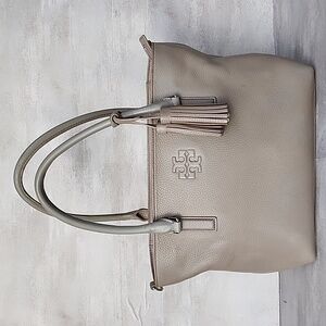 Tory Burch Thea Convertible Tote Bag in French Gray Pebbled Leather